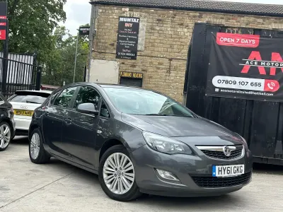 Used Vauxhall Astra Excite 2011 Grey Hatchback