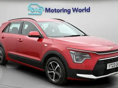 Używany Kia Niro 141 KM (103 kW) 2023 Czerwony SUV