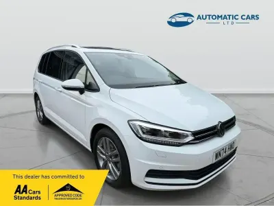 Begagnad VW Touran Match 150 HK (110 kW) 2024 Vit Minibuss