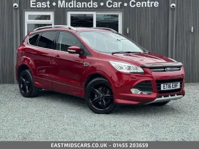 Begagnad Ford Kuga Titanium X 2016 Röd SUV