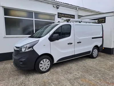 Used Vauxhall Vivaro 95 HP (69 kW) 2019 White MPV