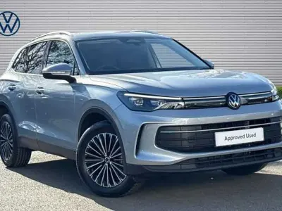 Begagnad VW Tiguan Match 204 HK (150 kW) 2025 Silver SUV
