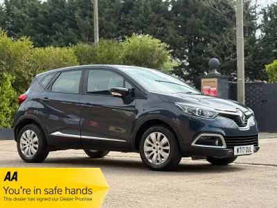 Usado Renault Captur Expression+ 90 CV (66 kW) 2017 Azul SUV
