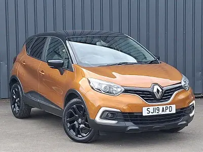 Używany Renault Captur Iconic 90 KM (66 kW) 2019 Pomarańczowy SUV