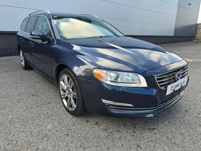 Second-hand Volvo V70 SE Lux 300 CP (220 kW) 2013 Albastru Break