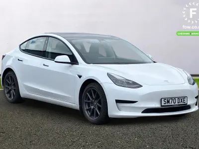 Used Tesla Model 3 Standard Range 239 kW (325 HP) 2020 White Sedan