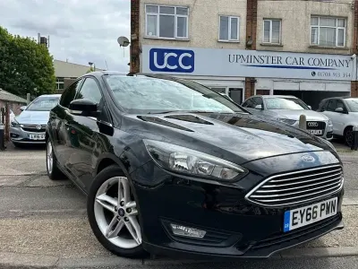 Used Ford Focus Zetec 125 HP (91 kW) 2016 Black Hatchback