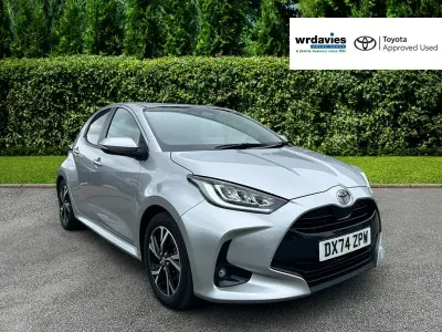 Used Toyota Yaris Design 2024 Silver Hatchback