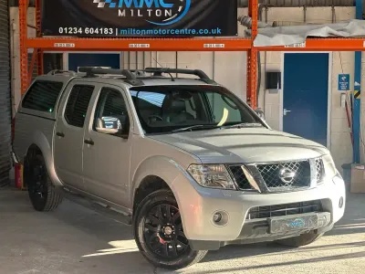 Used Nissan Navara 228 HP (167 kW) 2010 Silver Pickup