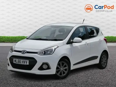 Used Hyundai i10 Premium 66 HP (48 kW) 2016 White Hatchback