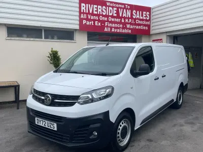 Used Vauxhall Vivaro 100 HP (73 kW) 2022 White MPV