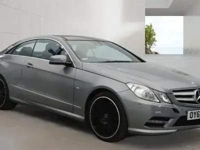 Begagnad Mercedes E250 2012 Silver Sportkupé