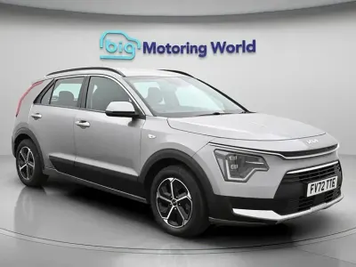 Gebraucht Kia Niro 139 PS (102 kW) 2023 Grau SUV