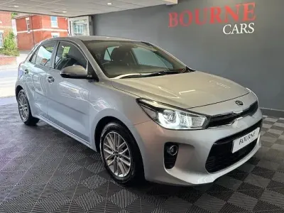 Used Kia Rio 99 HP (72 kW) 2017 Silver Hatchback