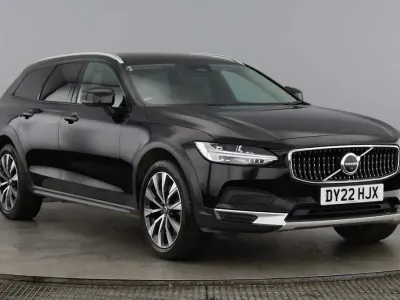 Used Volvo V90 235 HP (172 kW) 2022 Onyx black Estate