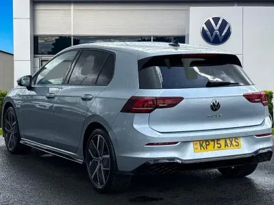 Used VW Golf VIII R-line 150 HP (110 kW) 2025 Silver Hatchback