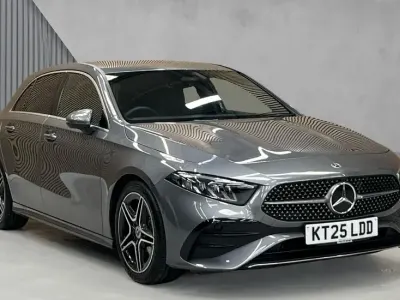 Begagnad Mercedes A200 Executive 163 HK (119 kW) 2025 Grå