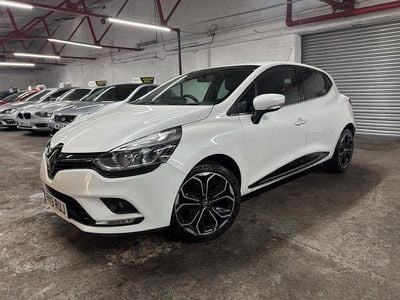 Used Renault Clio IV Iconic 90 HP (66 kW) 2019 White Hatchback