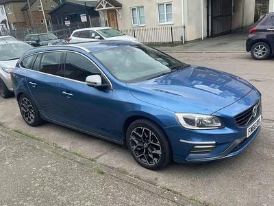 Used Volvo V60 R-Design 190 HP (139 kW) 2016 Blue Estate