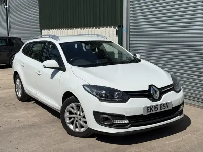 Used Renault Mégane GrandTour Dynamique 2015 White Estate