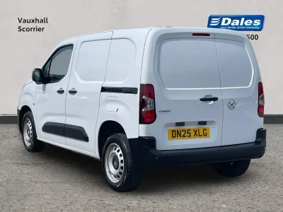 Usado Vauxhall Combo 101 CV (74 kW) 2025 Blanco Monovolumen