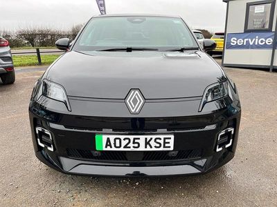 Used Renault 5 E-Tech Iconic 58 kW (79 HP) 2025 Hatchback