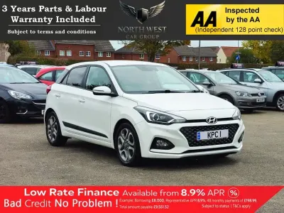 Used Hyundai i20 Premium 100 HP (73 kW) 2018 White Hatchback