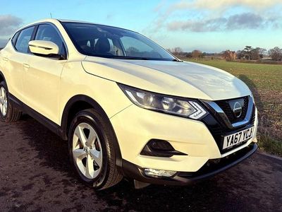 White Used 2017 Nissan Qashqai Acenta SUV | £7,985 (Fair price)