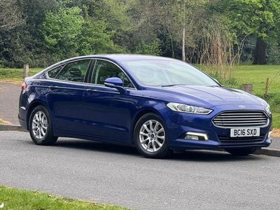 Used Ford Mondeo Zetec 2016 Blue Hatchback