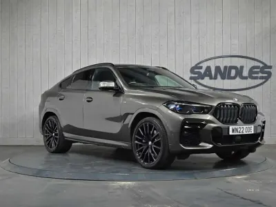 Used BMW X6 M Sport 333 HP (244 kW) 2022 Green SUV