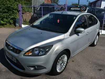 Used Ford Focus Titanium 2010 Silver Hatchback