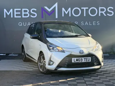 Used Toyota Yaris 91 HP (66 kW) 2020 White/black Hatchback