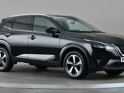 Used Nissan Qashqai N-Connecta 140 HP (102 kW) 2023 Black SUV