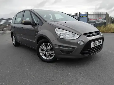 Used Ford S-MAX Zetec 140 HP (102 kW) 2012 Brown MPV
