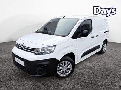 Used Citroën Berlingo 100 HP (73 kW) 2022 White MPV