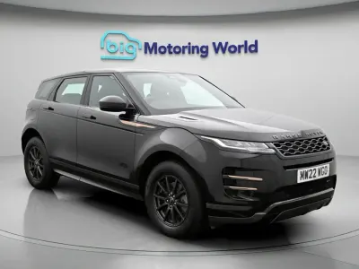 Begagnad Land Rover Range Rover evoque R-Dynamic 166 HK (122 kW) 2022 Svart SUV