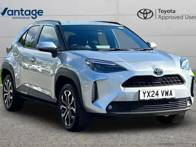 Used Toyota Yaris Cross Design 113 HP (83 kW) 2024 Silver SUV