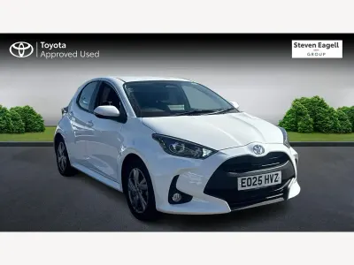 Used Toyota Yaris Hybrid 2025 White Hatchback
