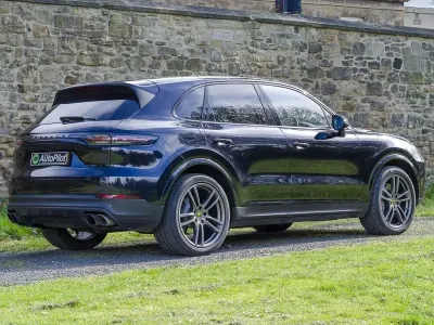 Usado Porsche Cayenne 440 HP (323 kW) 2018 Azul SUV
