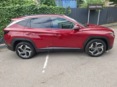 Used Hyundai Tucson Premium 230 HP (169 kW) 2022 Red SUV