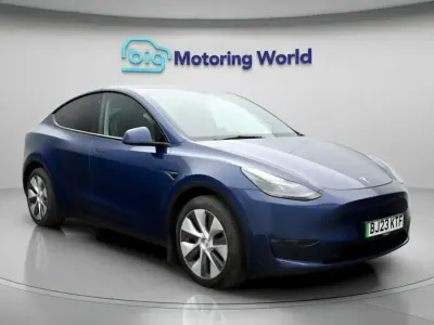 Używany Tesla Model Y Long Range AWD 378 kW (514 KM) 2023 Niebieski SUV