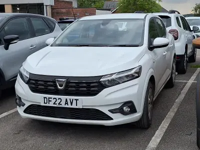 Begagnad Dacia Sandero Comfort 91 HK (66 kW) 2022 Vit Halvkombi