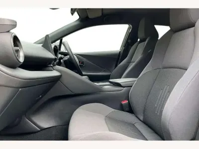 Used Toyota C-HR Design 223 HP (164 kW) 2024 White SUV