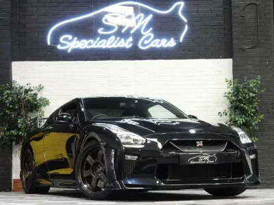 Używany Nissan GT-R Prestige 610 KM (448 kW) 2017 Czarny Coupe