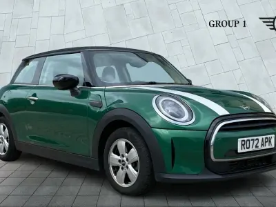 Używany Mini Cooper Classic 136 KM (100 kW) 2022 Zielony Hatchback