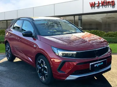 Used Vauxhall Grandland X Ultimate 130 HP (95 kW) 2022 Carmin red SUV
