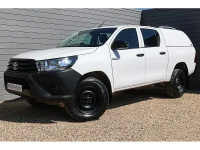 Używany Toyota HiLux Active 150 KM (110 kW) 2020 Biały Pickup