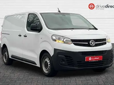 Used Vauxhall Vivaro S 100 HP (73 kW) 2023 White MPV