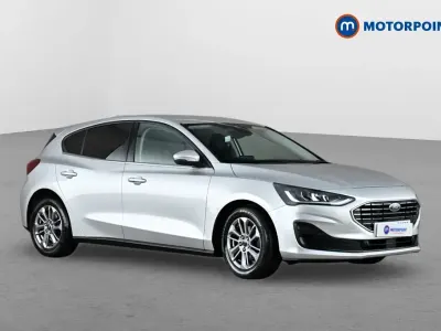 Used Ford Focus Style 125 HP (91 kW) 2022 Silver Hatchback