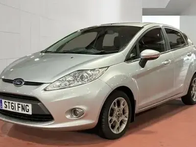 Used Ford Fiesta Zetec 96 HP (70 kW) 2011 Silver Hatchback